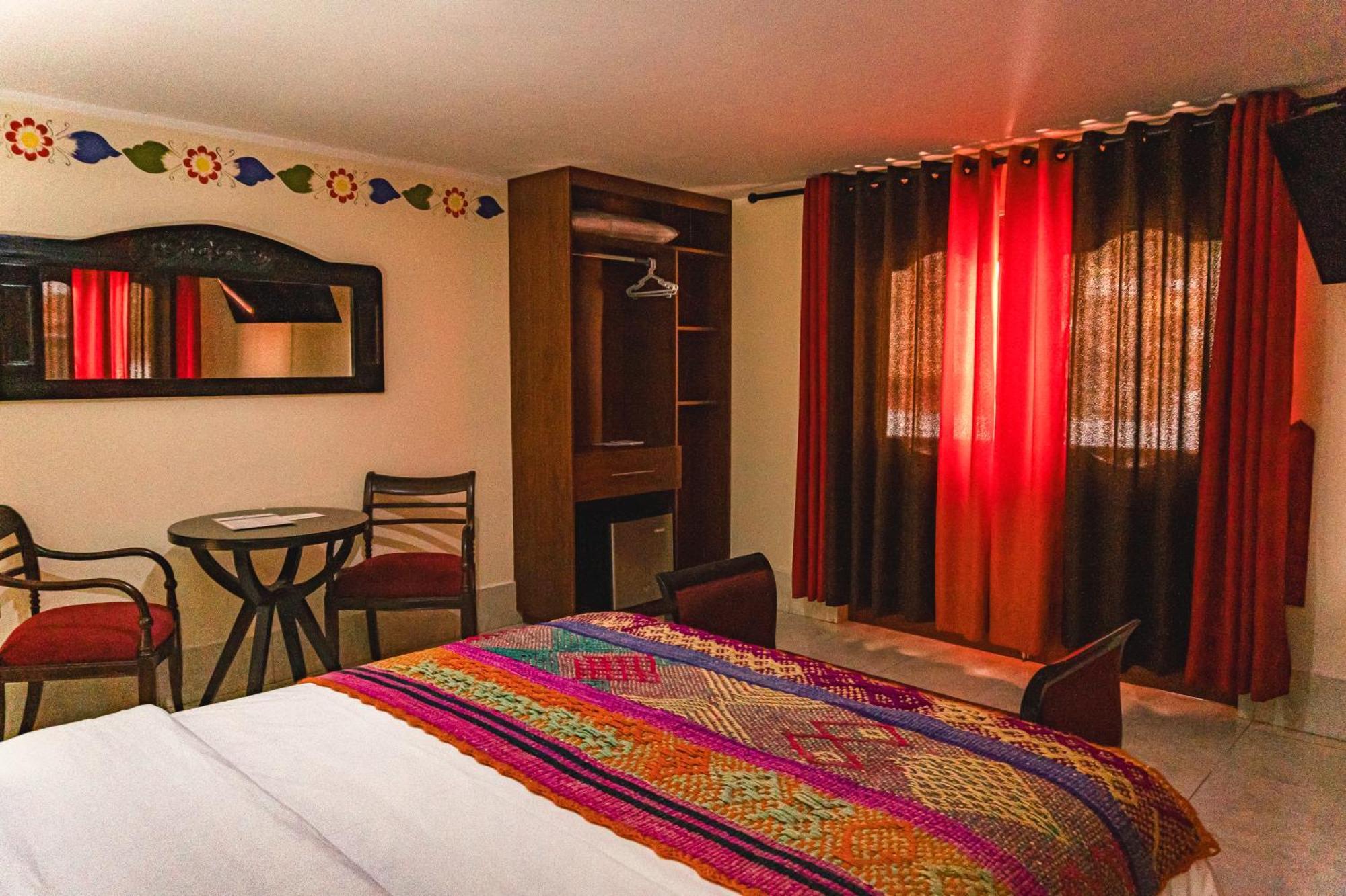 Altipacha Ayacucho Hotel Екстериор снимка